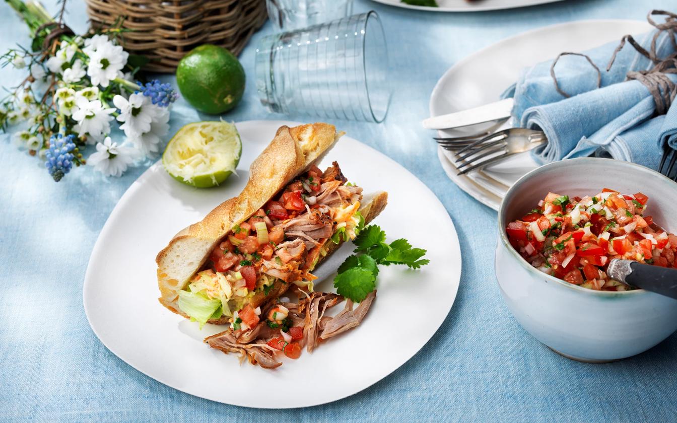 Pulled pork i baguette