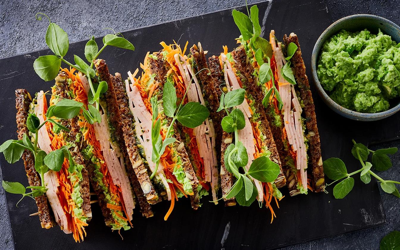 Rugbrødssandwich med Kalkunbryst og ærtecreme