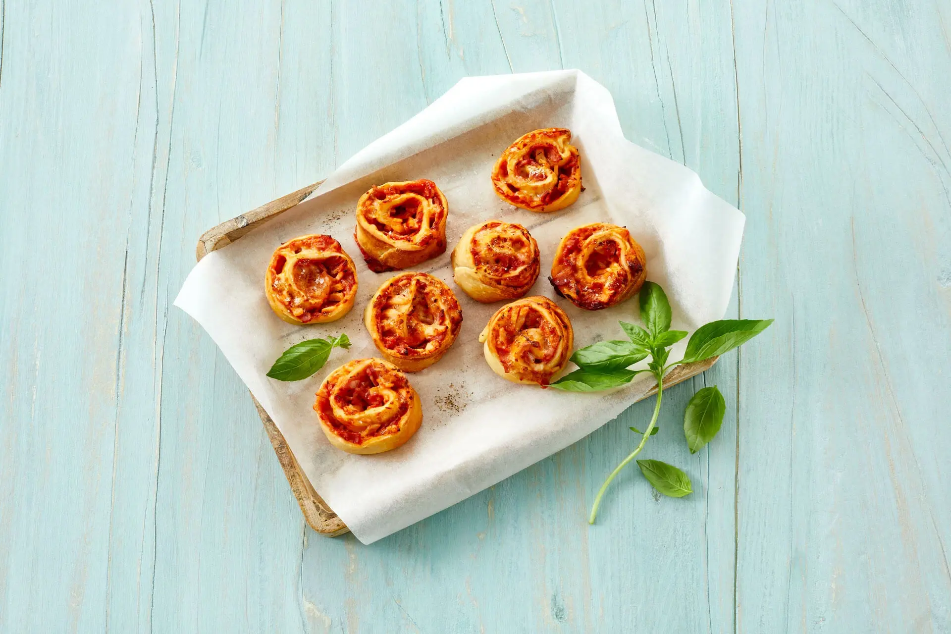 Pizzasnegle med kylling og bacon