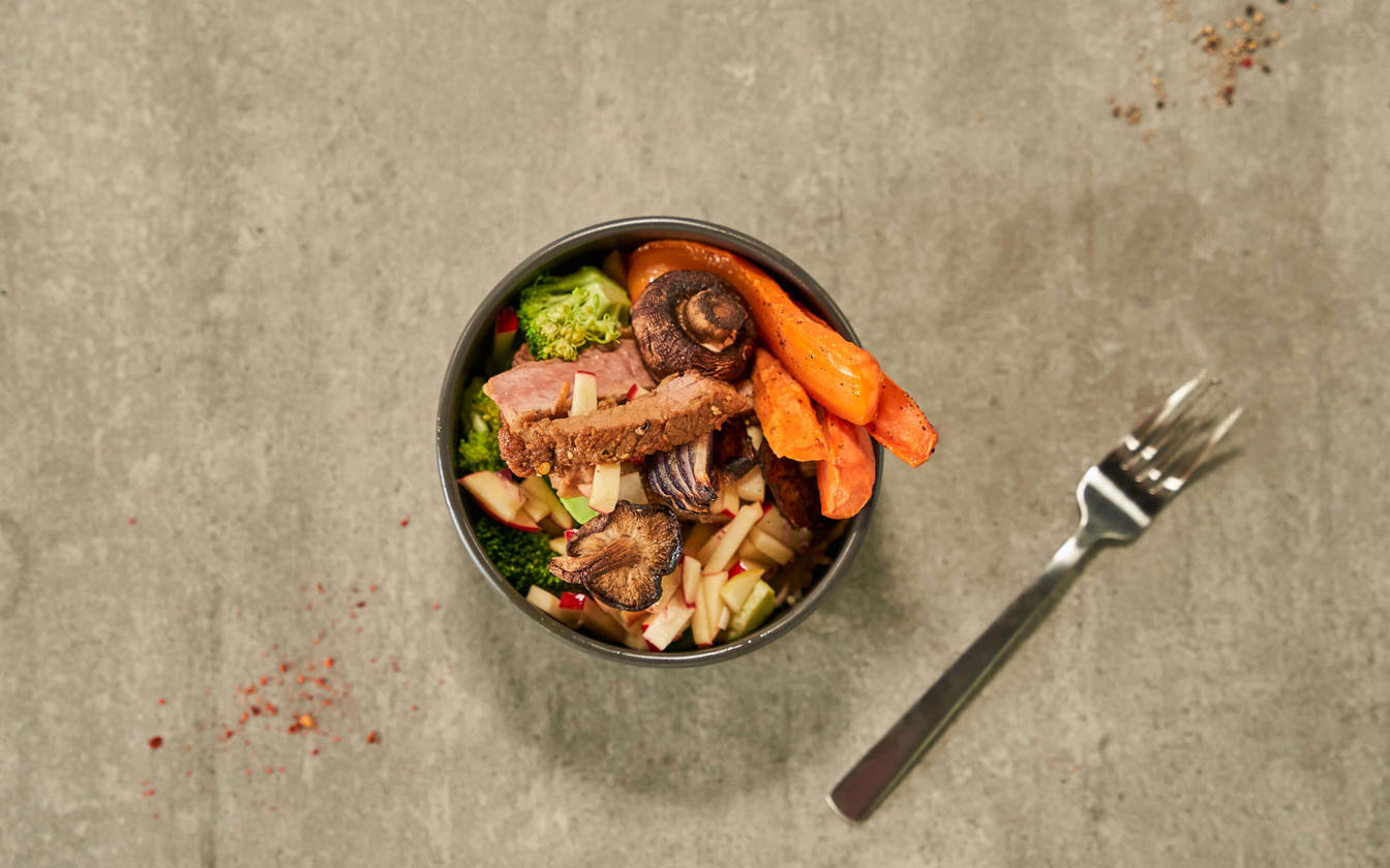 Bowl med kalvekød i strimler