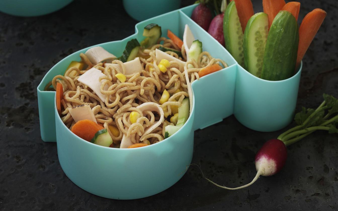 Nudelsalat med kylling