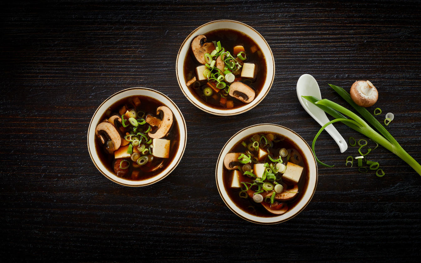 Misosuppe med ingefær, champignon og tofu