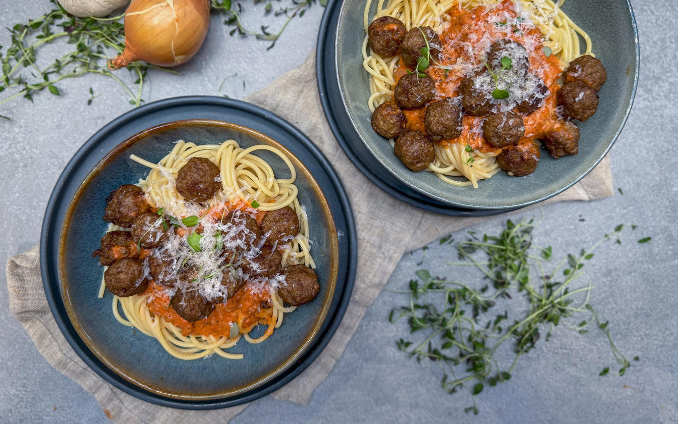 Pasta med cremet tomatsauce