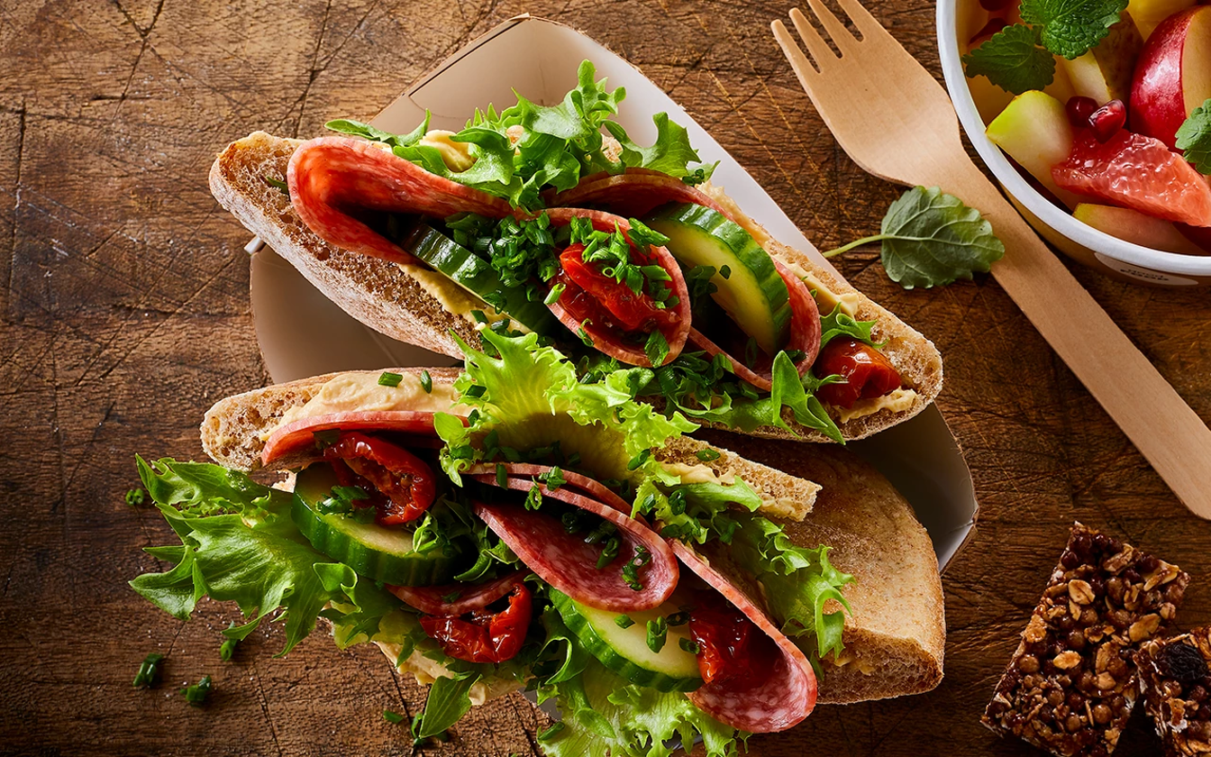 Pitabrød med spegepølse