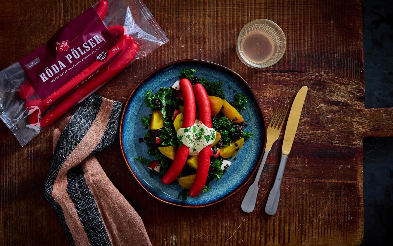 Linssallad med gulbetor och Röda pölser