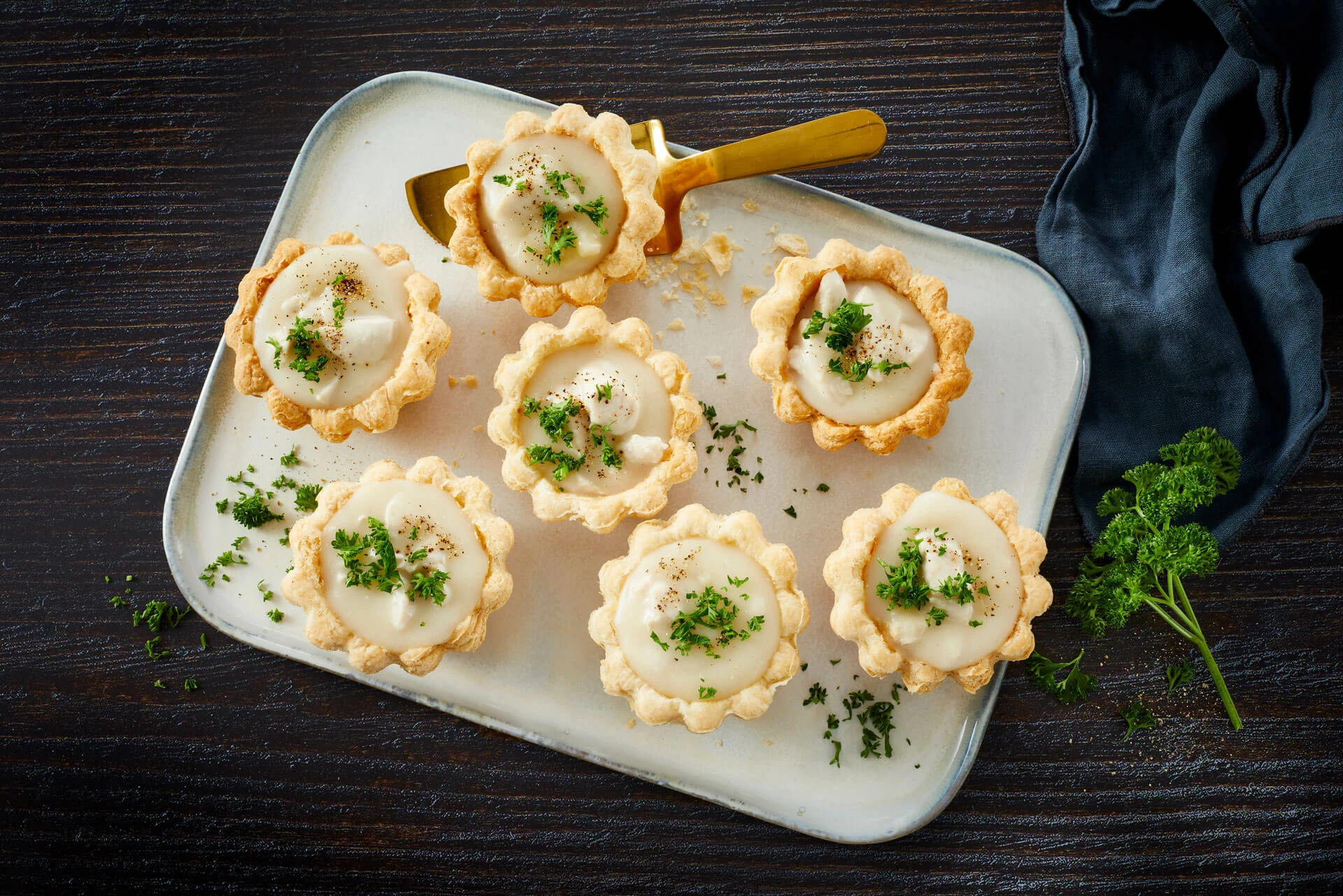 Tarteletter med høns i asparges