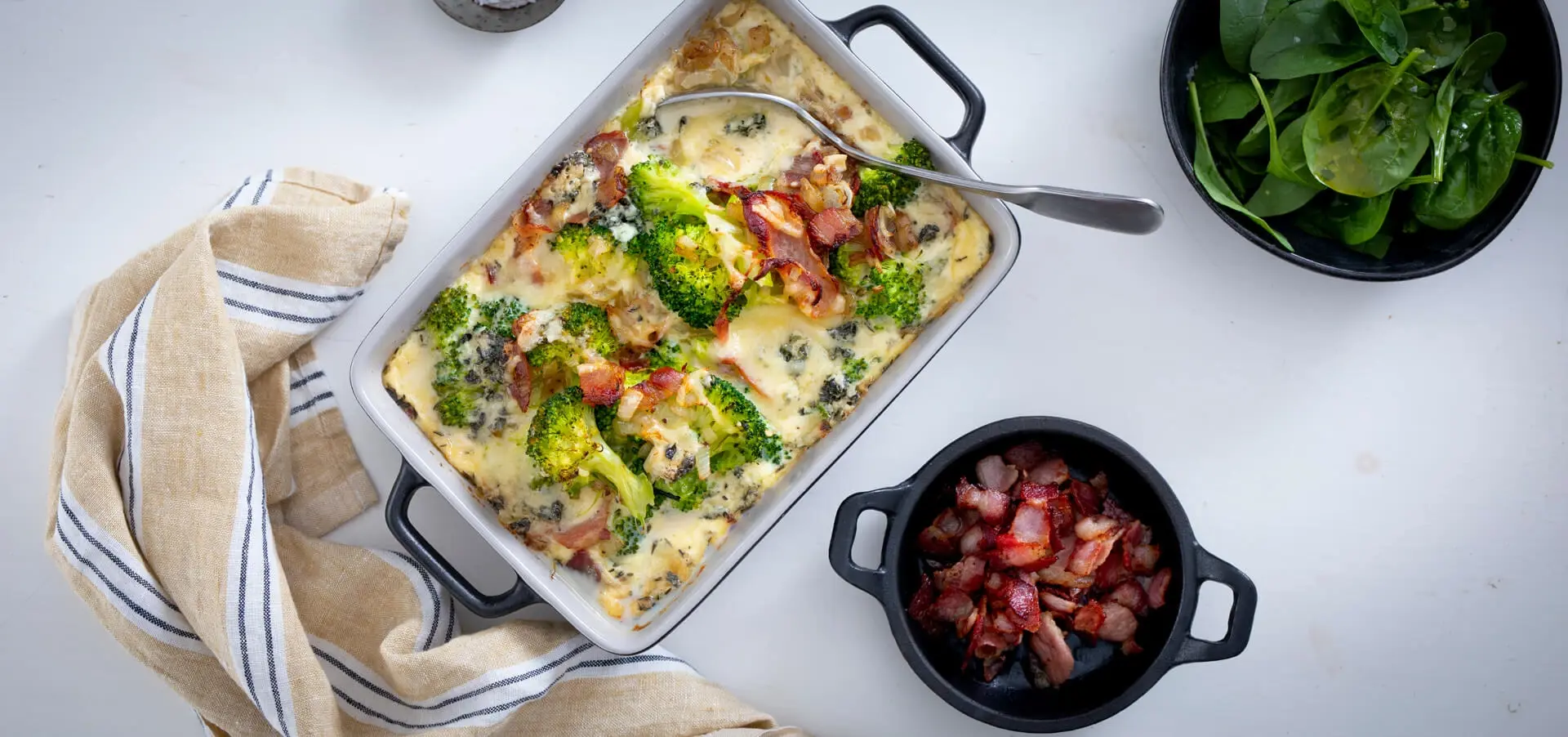 Broccoligratäng med bacon