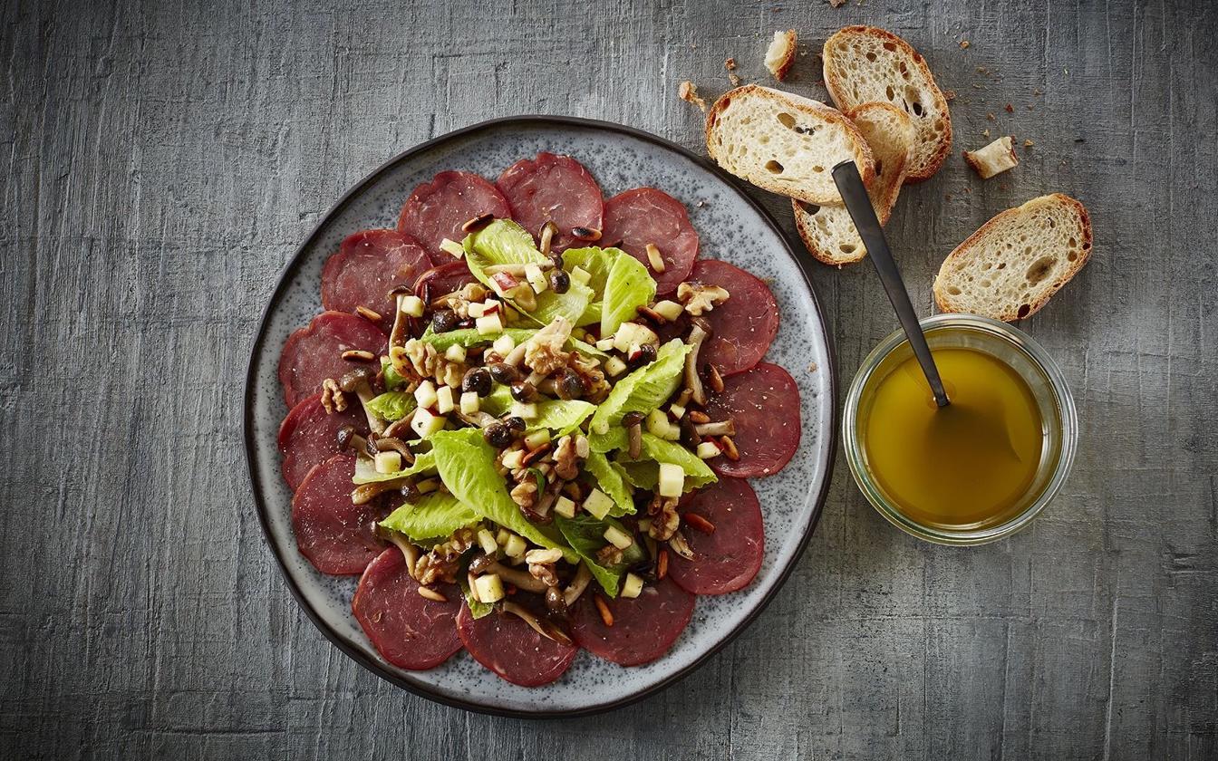 Salat med røget mørbrad