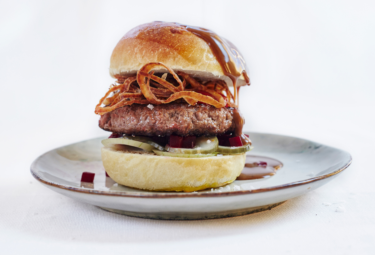 Klassisk dansk burger - Opskrift fra Friland - Danish Crown