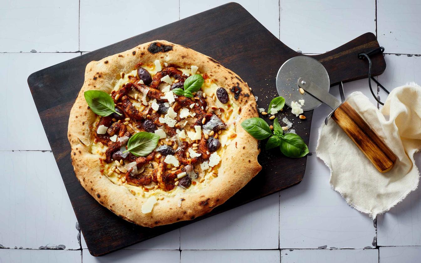 Hvid pizza med kotelet