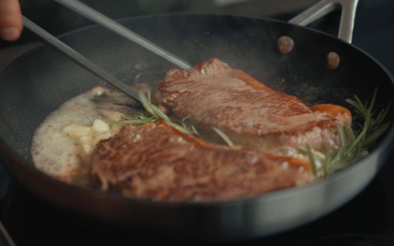 Guide: Sådan steger du entrecote på panden