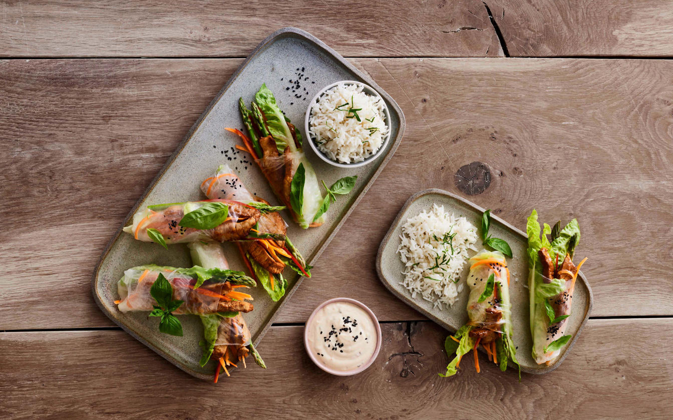 Friske risruller med gris og goma