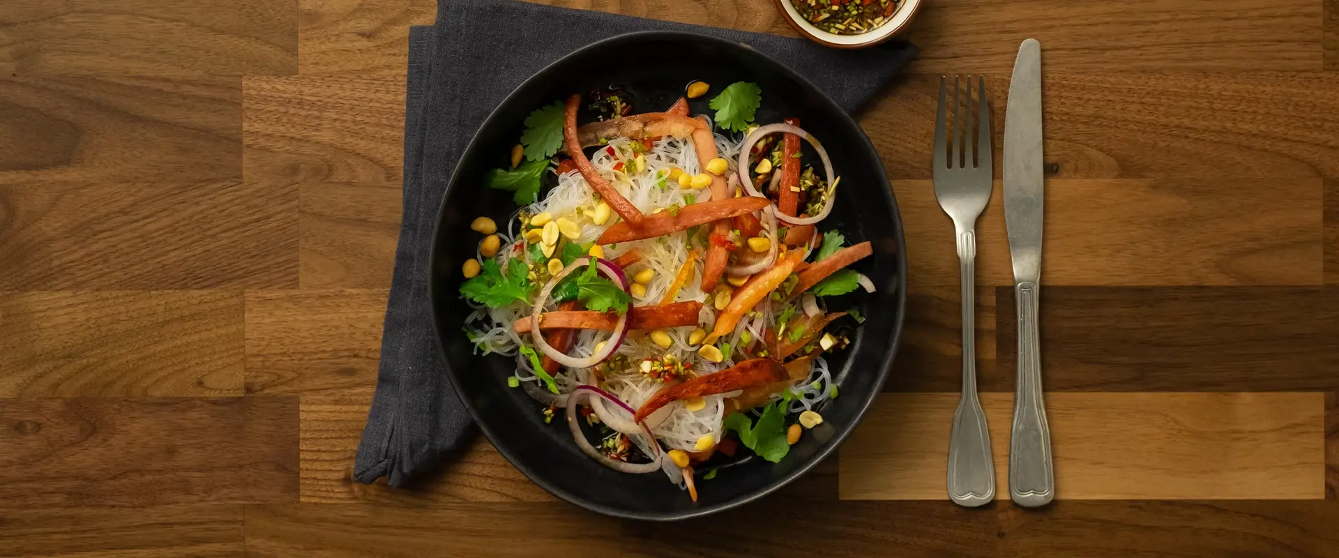 Ensalada de fideos Vermicelli con Jamonilla