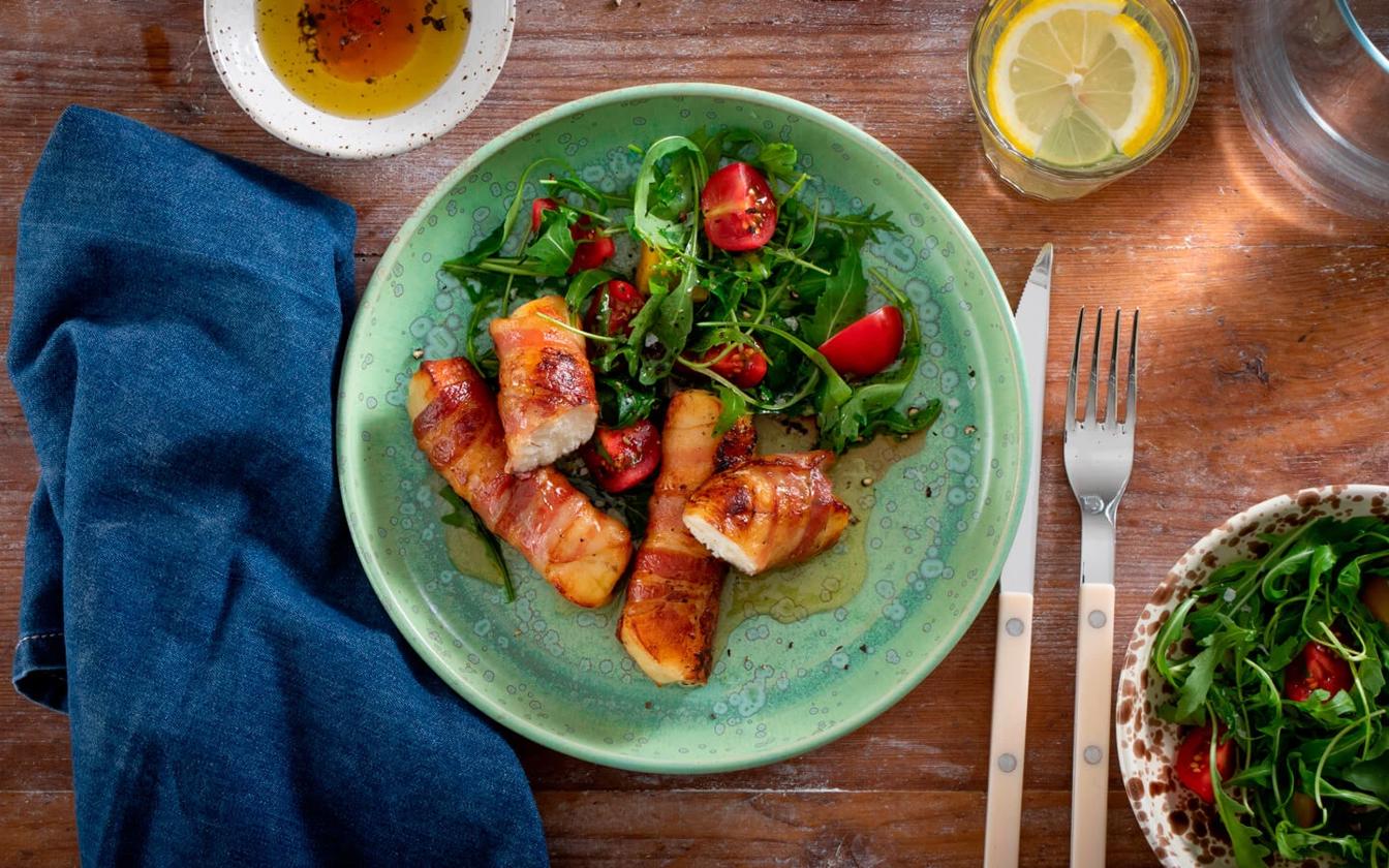 Baconsvøbt halloumi