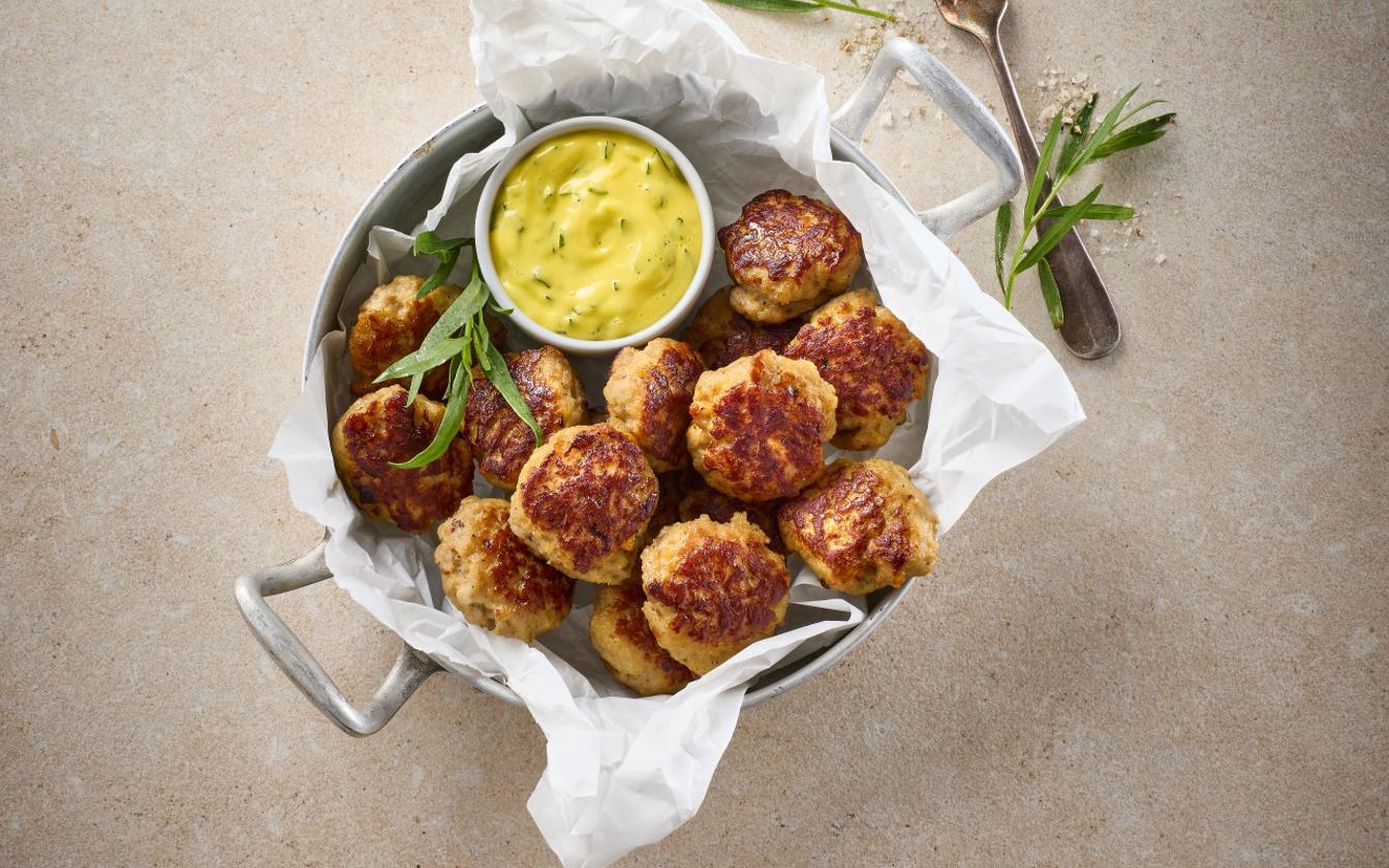 Mester's frikadeller med kold bearnaisecreme