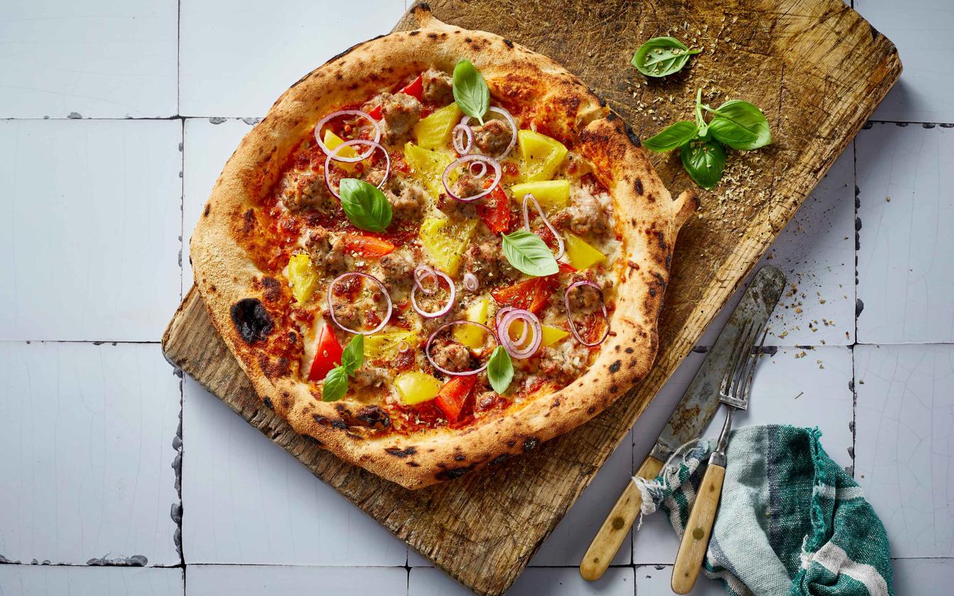 Pizza med kødboller