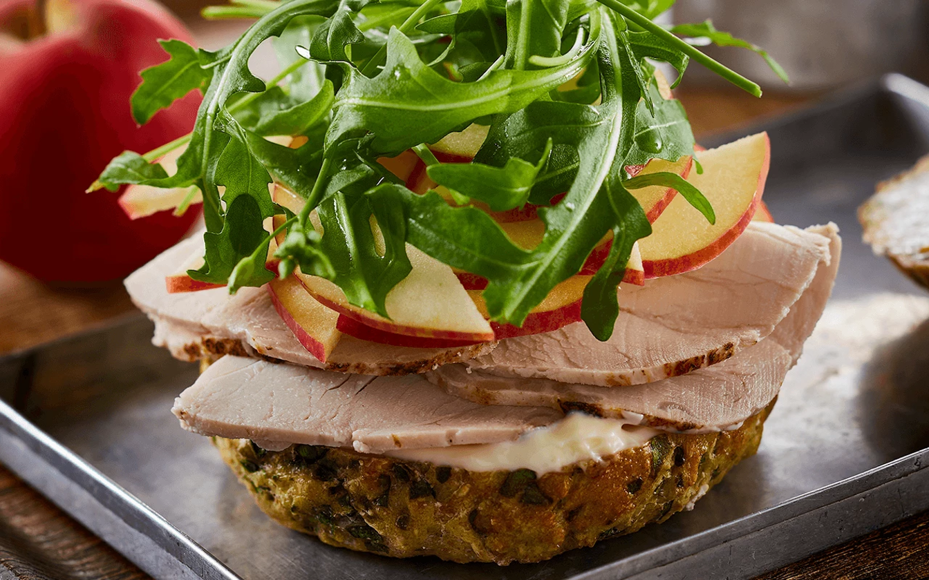 Kamstegssandwich med rucola og æble