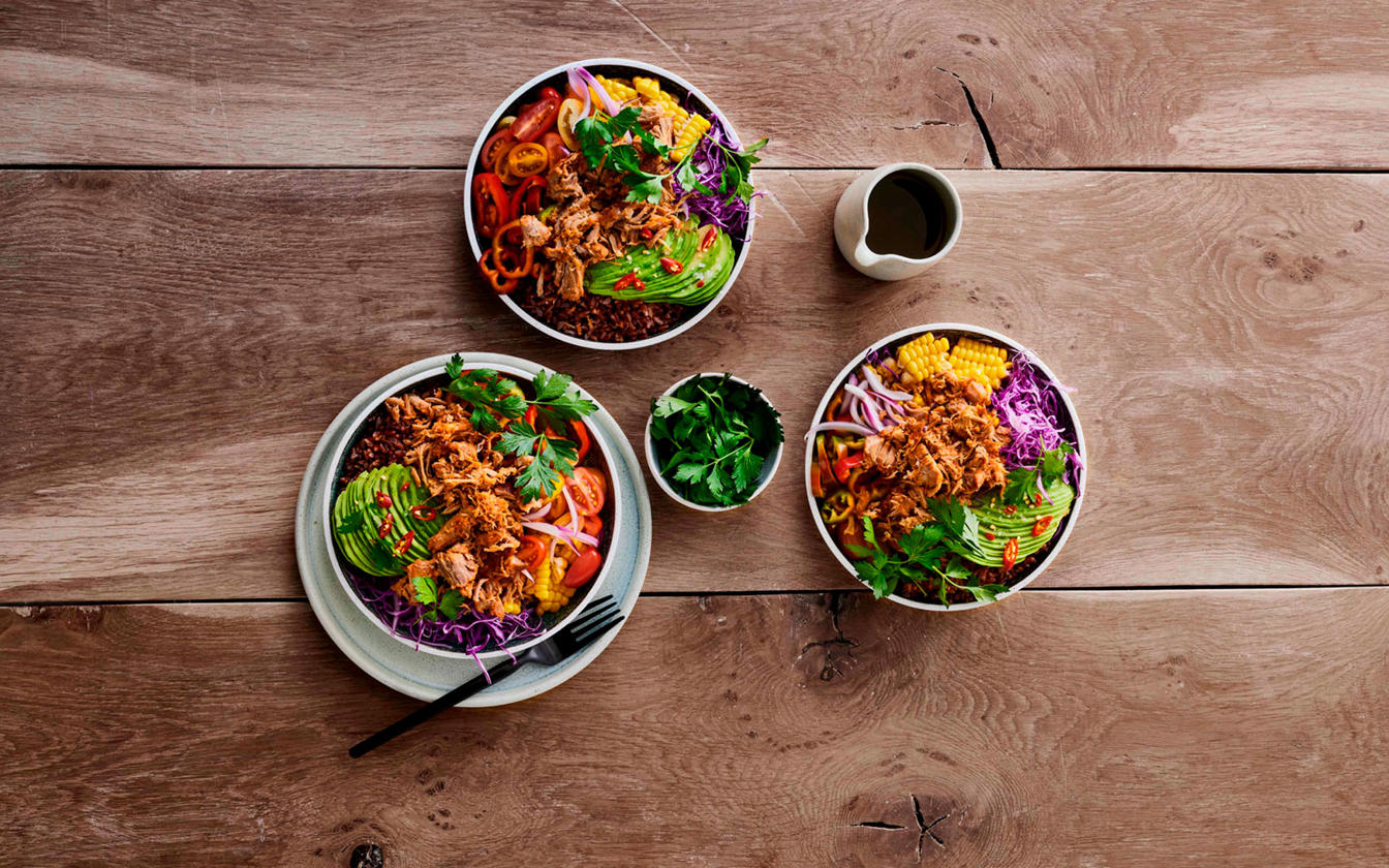 Rainbow Taco Bowl med Pulled Pork