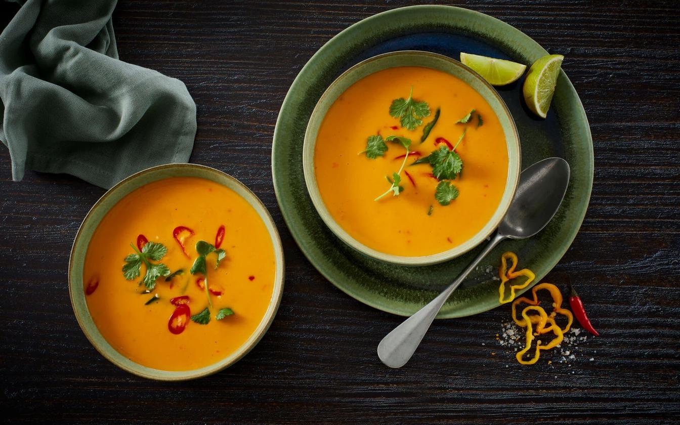 Græskarsuppe med lime, kokosmælk og ingefær