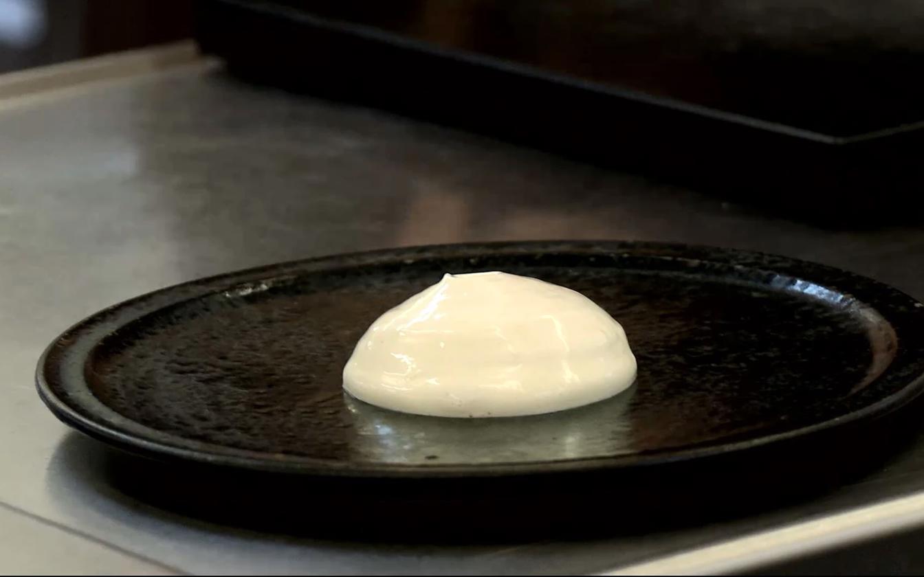 Varm mayonnaise med bacon