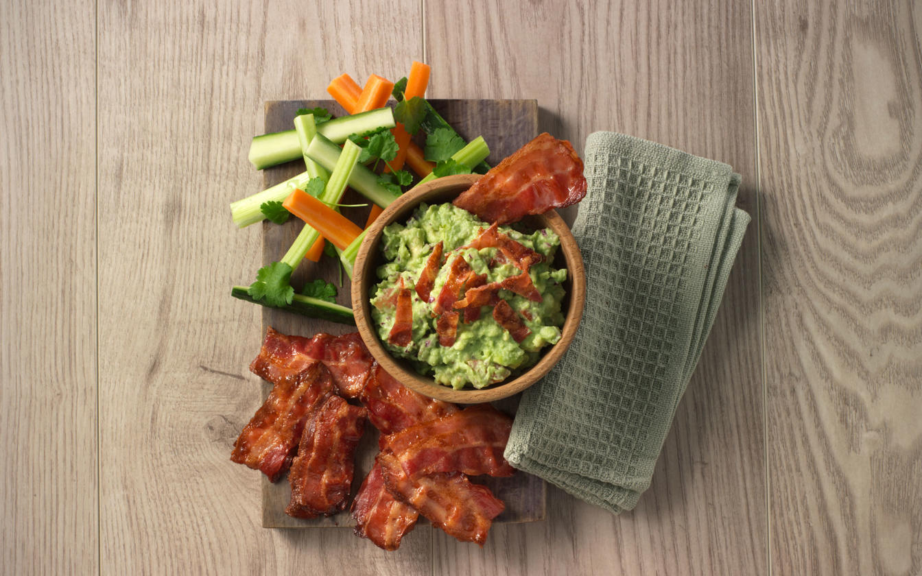 Bacon chips med guacamole
