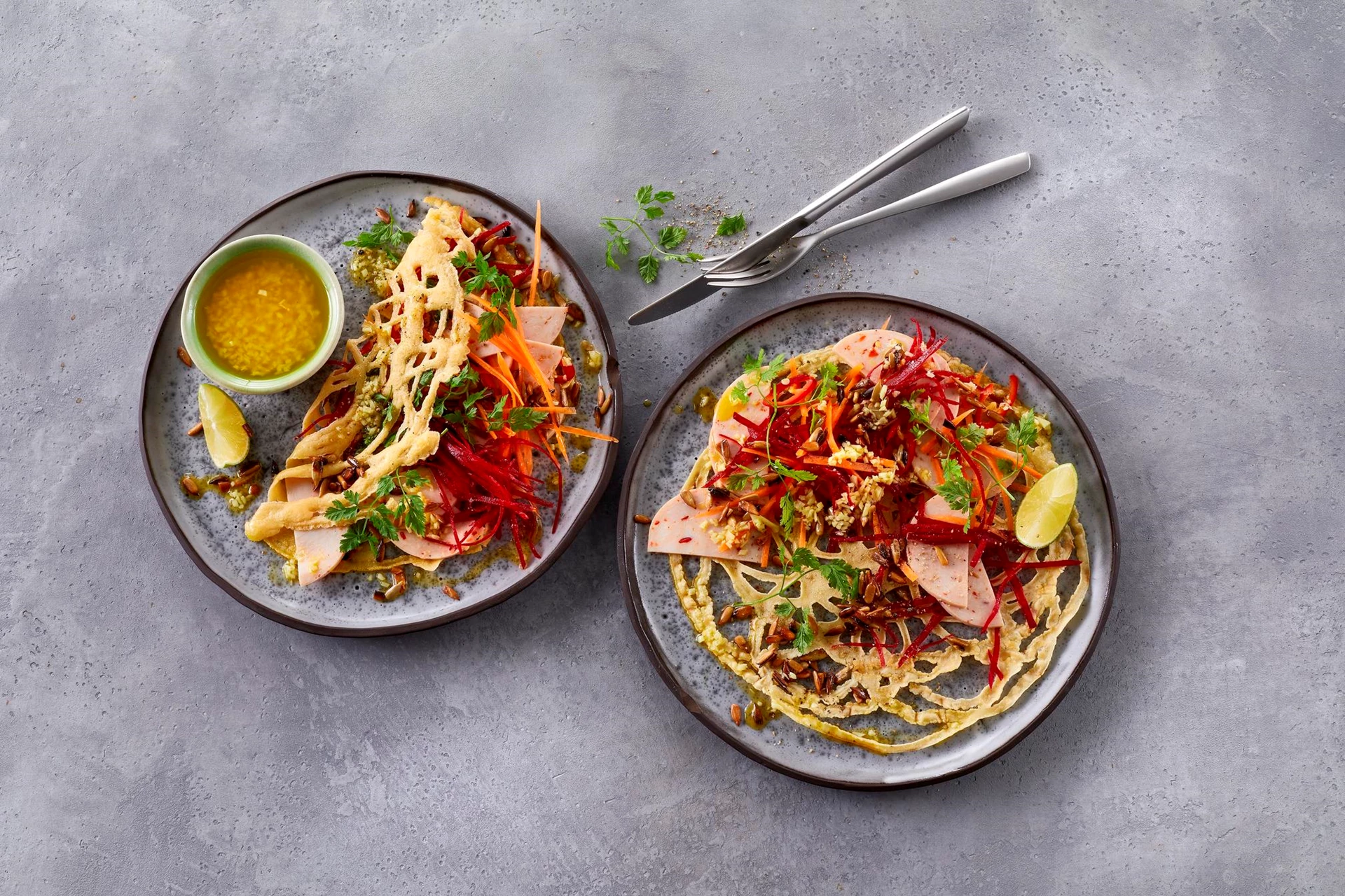 Æggewrap med kyllingebryst og grønt