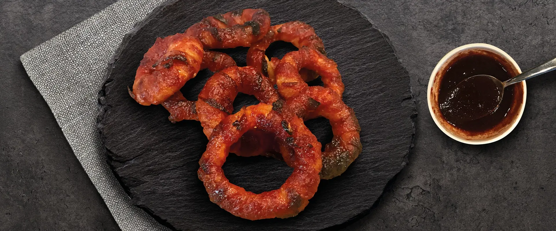 Lökringar med bacon