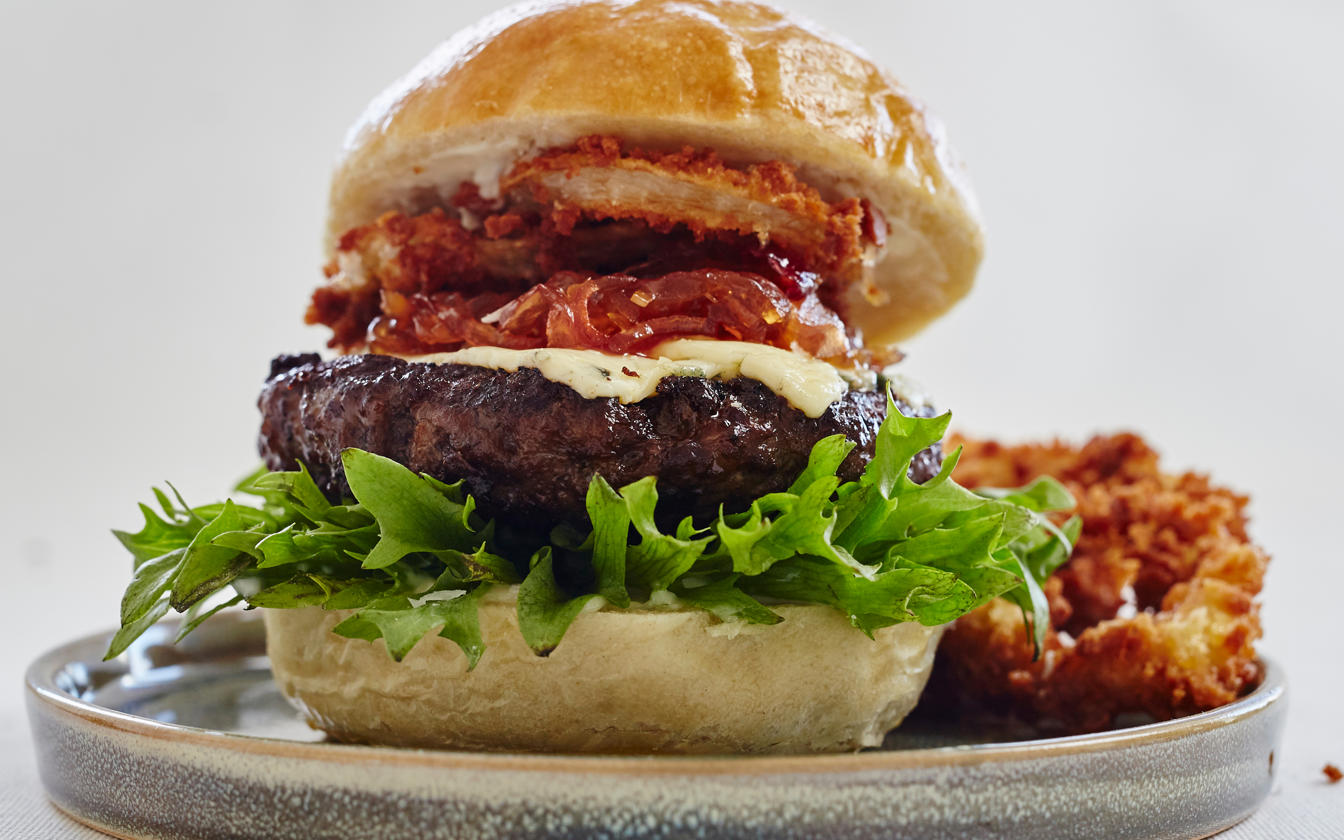 Bluecheese burger med løgrelish