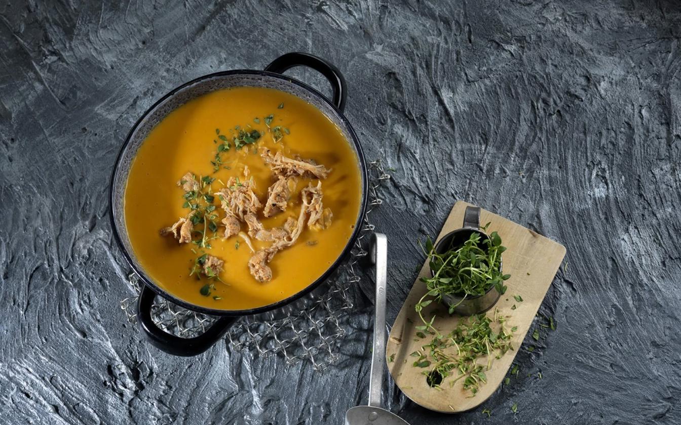 Søtpotetsuppe med hvitløk og chili