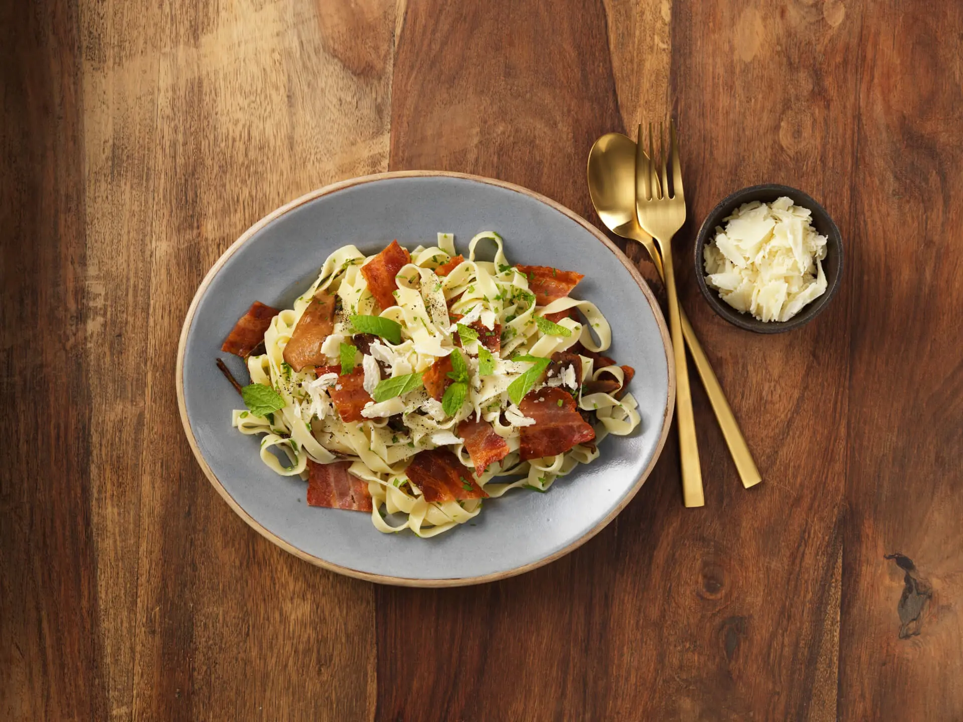 Tagliatelle mit Bacon und Steinpilzen
