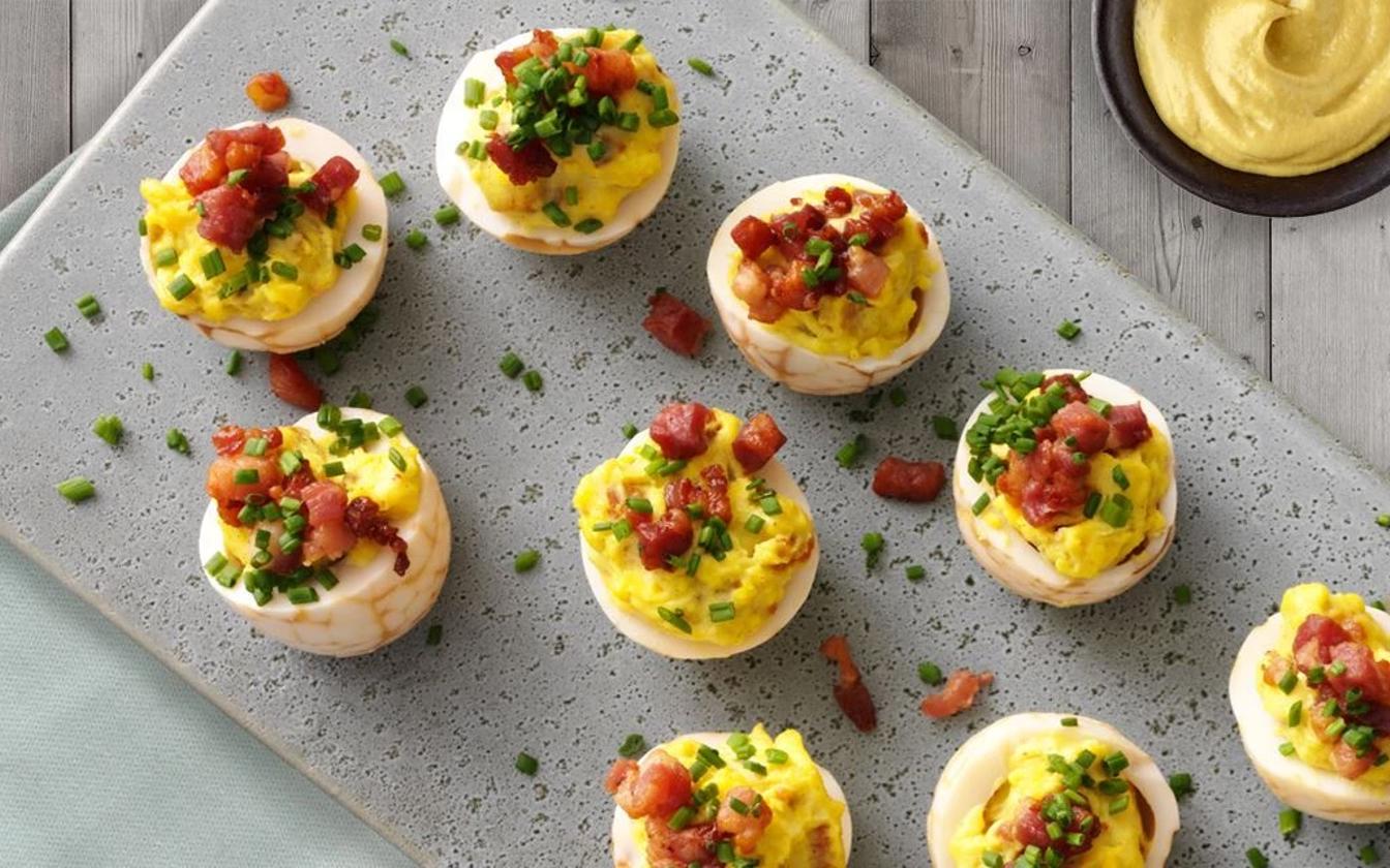 Solæg med baconfyld