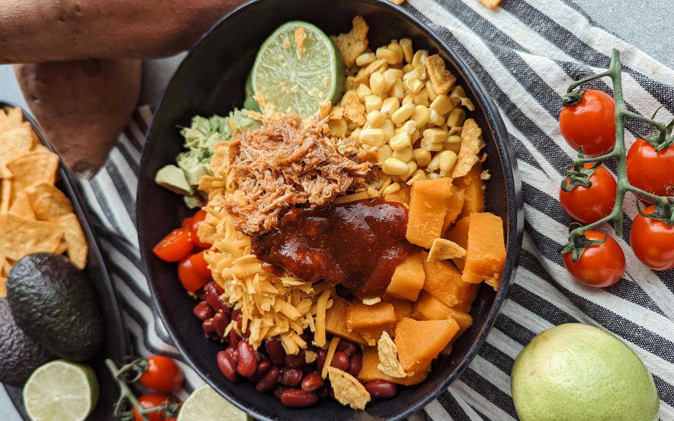 Buddha bowl med barbecue pulled pork