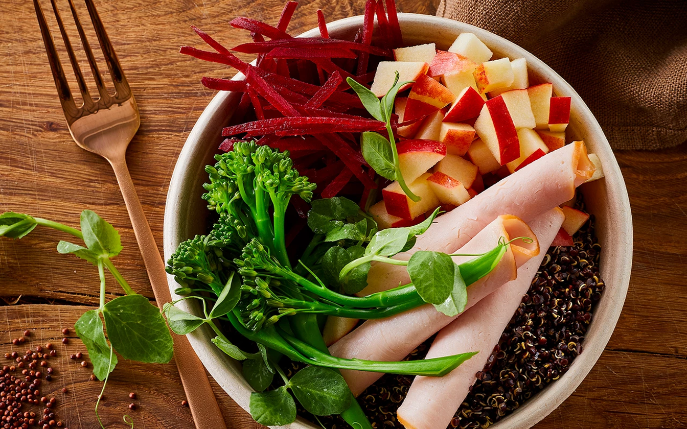 Quinoa bowl med kalkunbryst