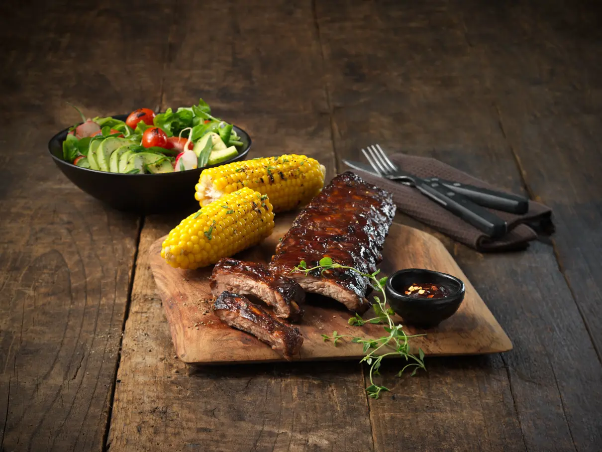 Slow Cooked Spareribs maissintähkien kanssa