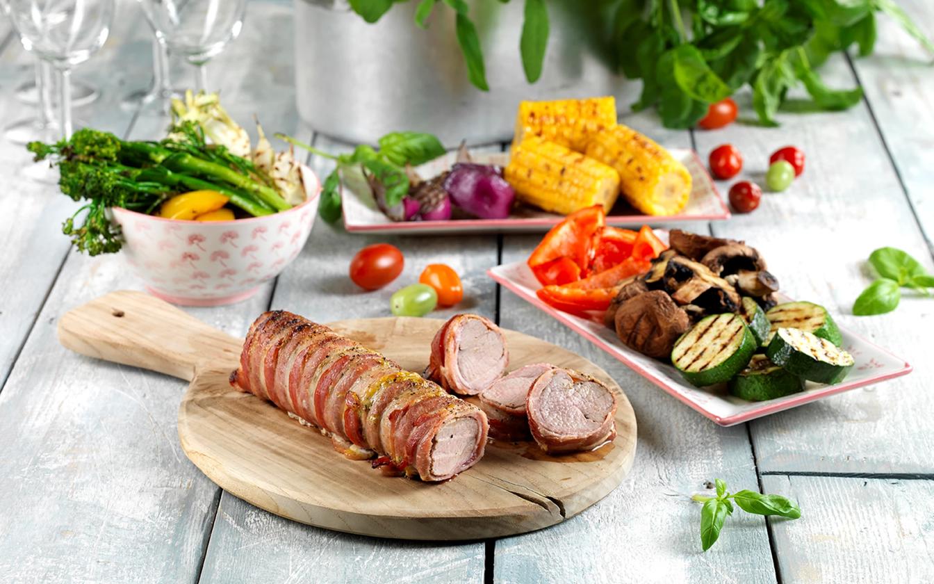 Svinefilet surret med bacon