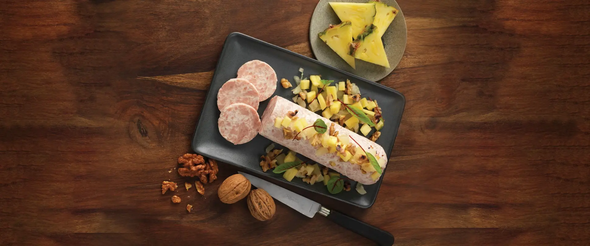 Untable de Jamonilla® con queso crema, piña y nueces