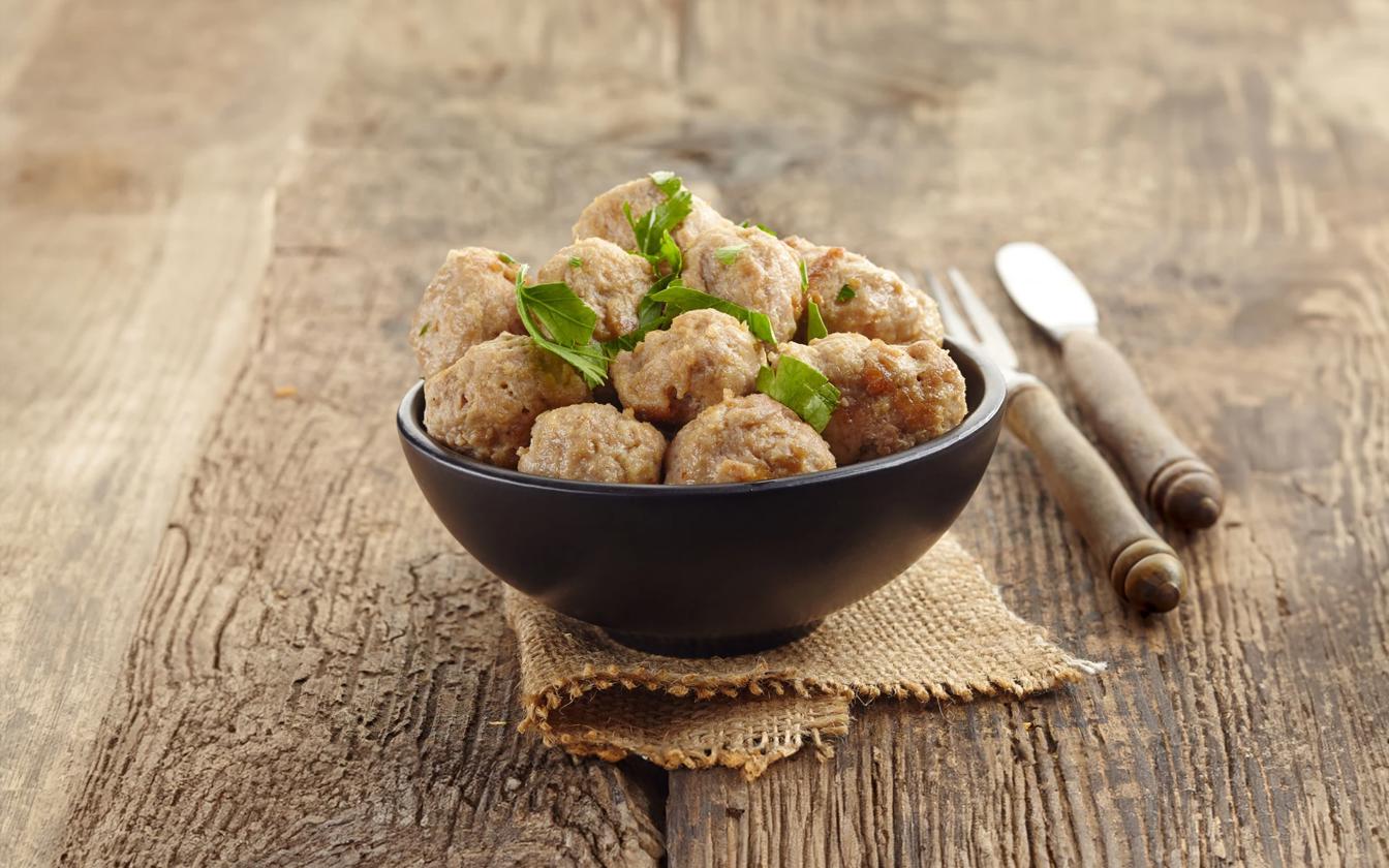 Kødboller til boller i karry