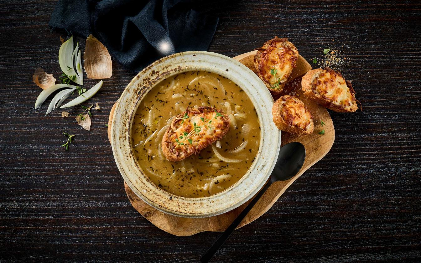 Løgsuppe med ostebrød