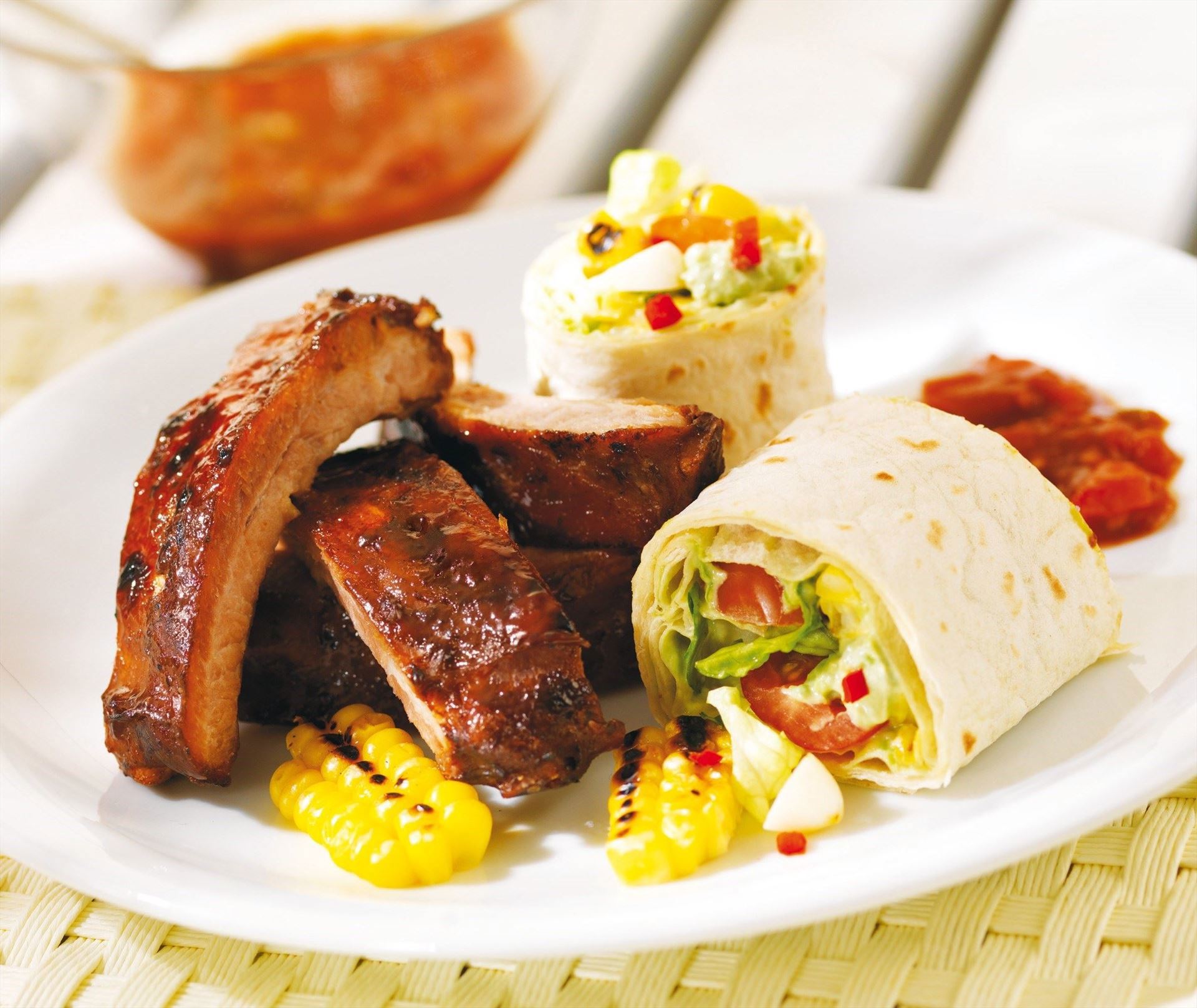 Spareribs med wraps og guacamole