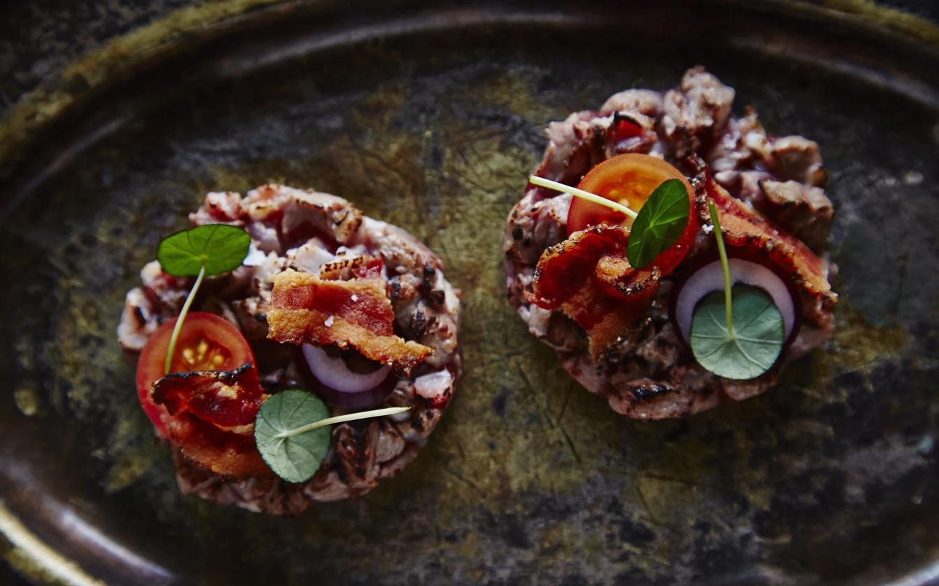 Lammetatar rørt med bacon