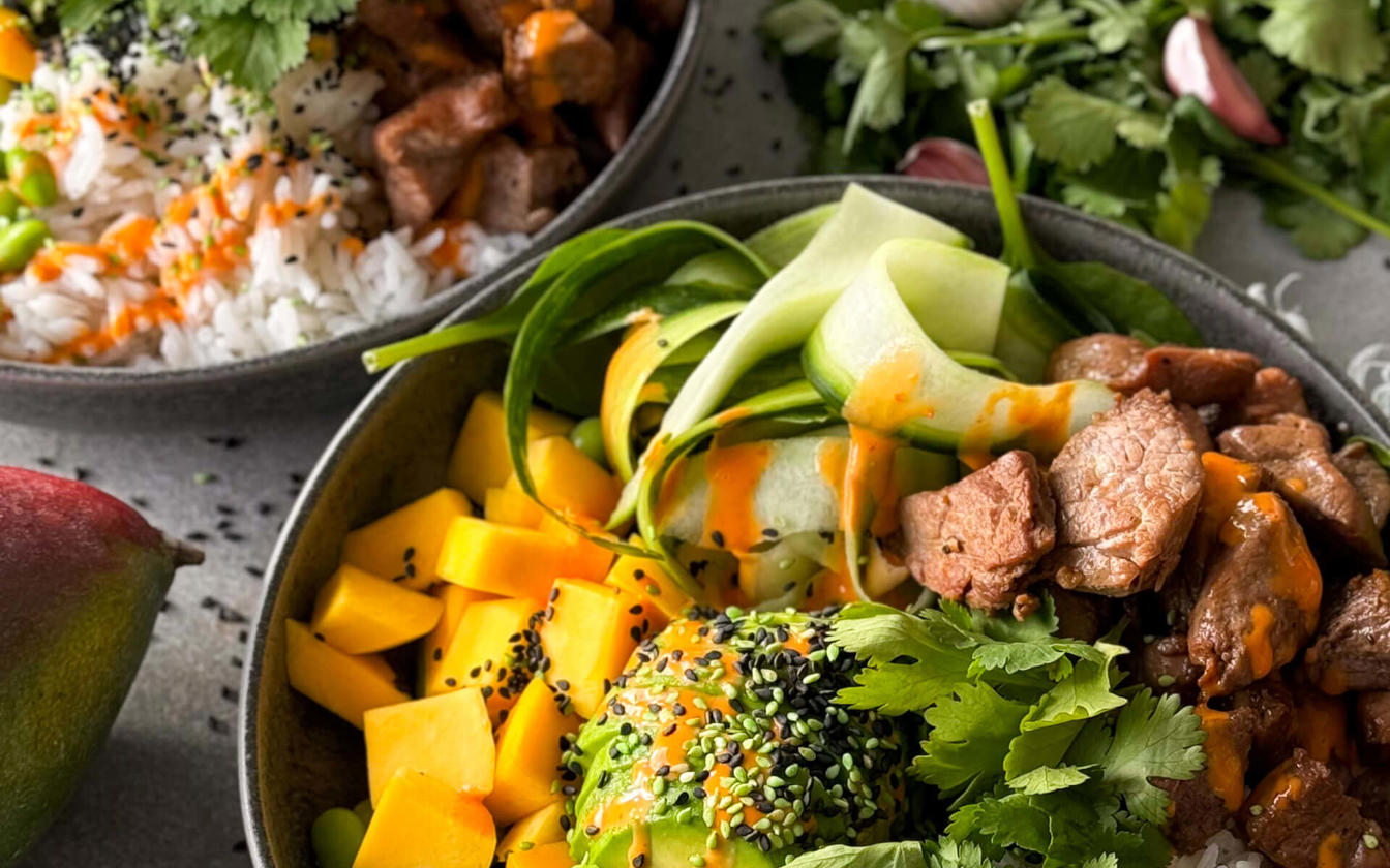 Bowl med teriyaki marineret svinemørbrad