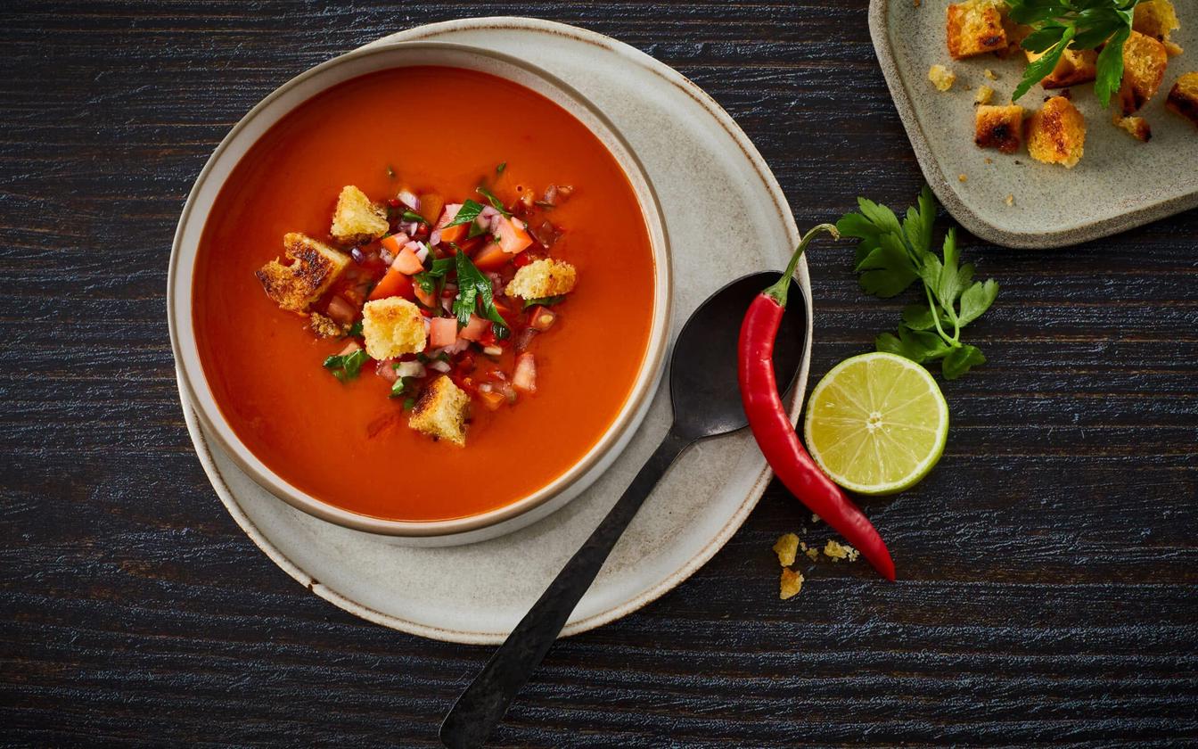 Tomatsuppe med frisk tomatsalsa