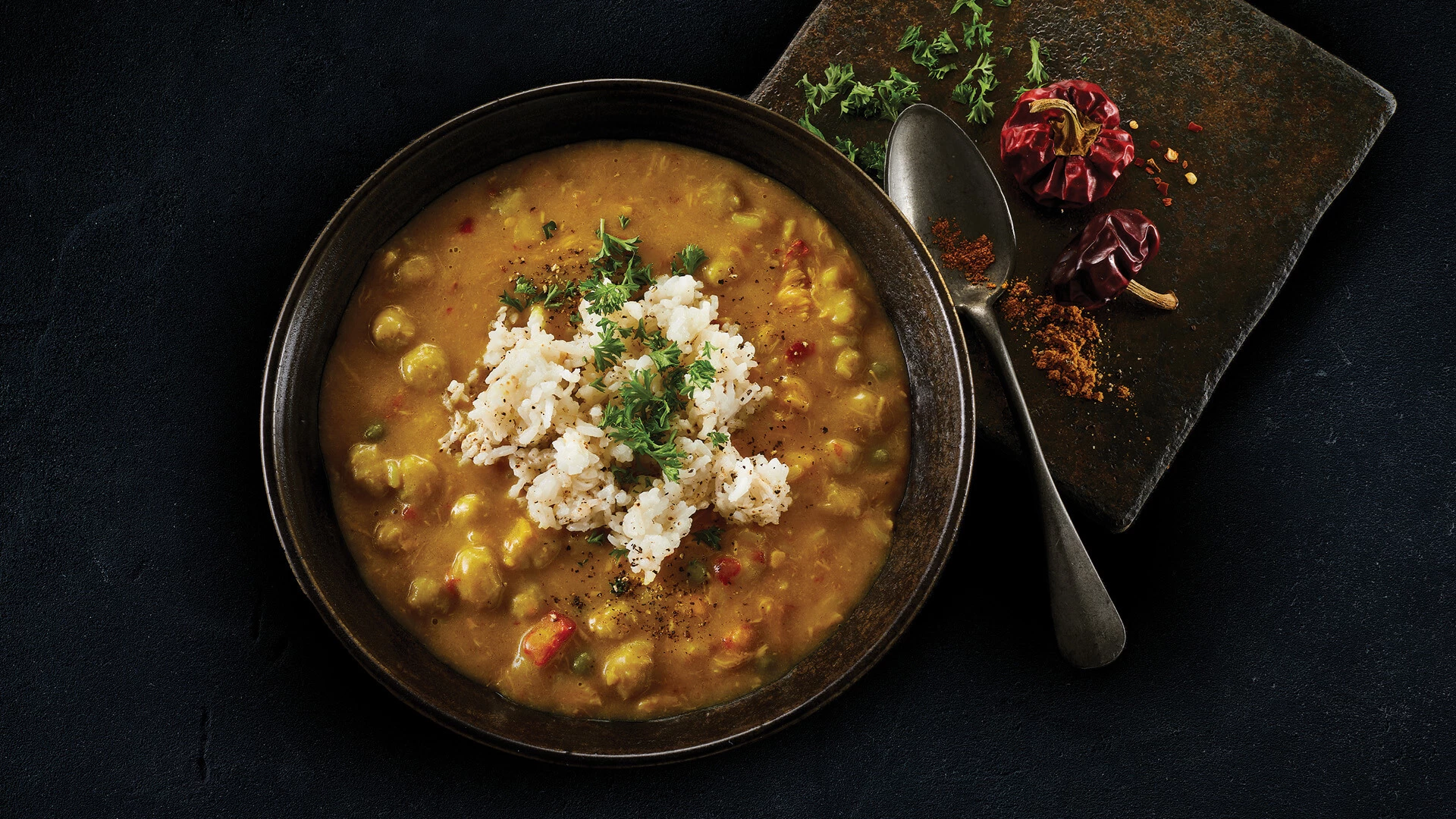 Karrysuppe med kødboller
