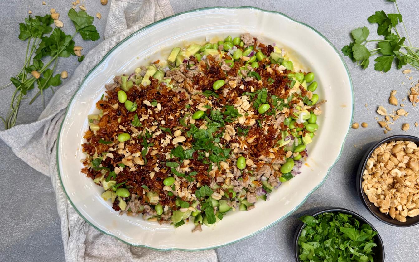 Crispy rice salat med hakket gris