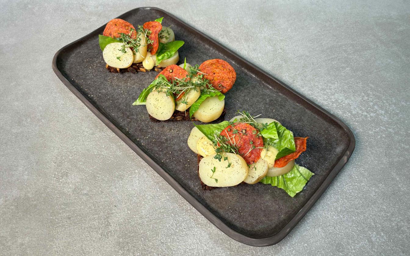 Spicy smørrebrød med Ventricina og kartoffel