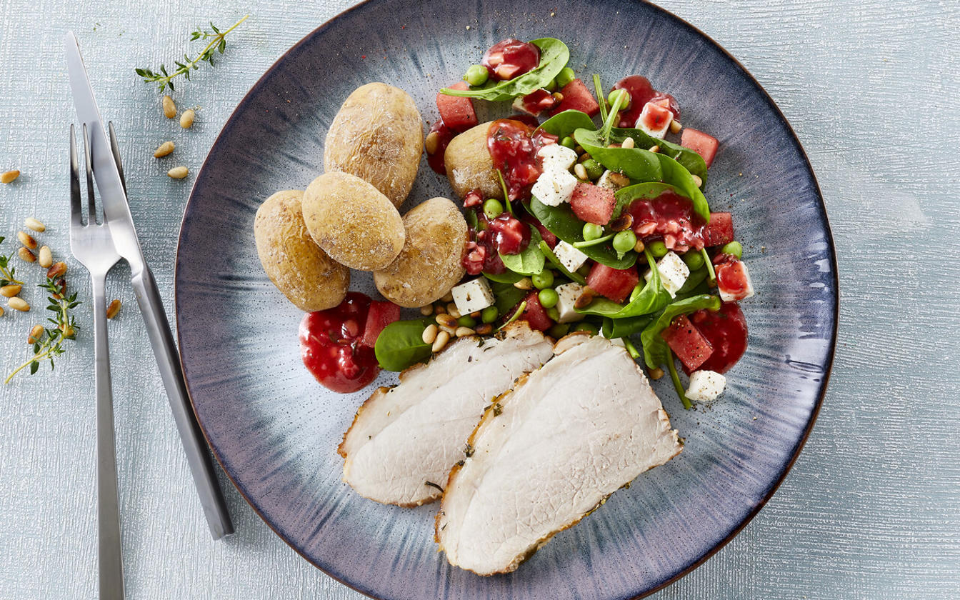 Grillet skinkeculotte med saltbagte kartofler