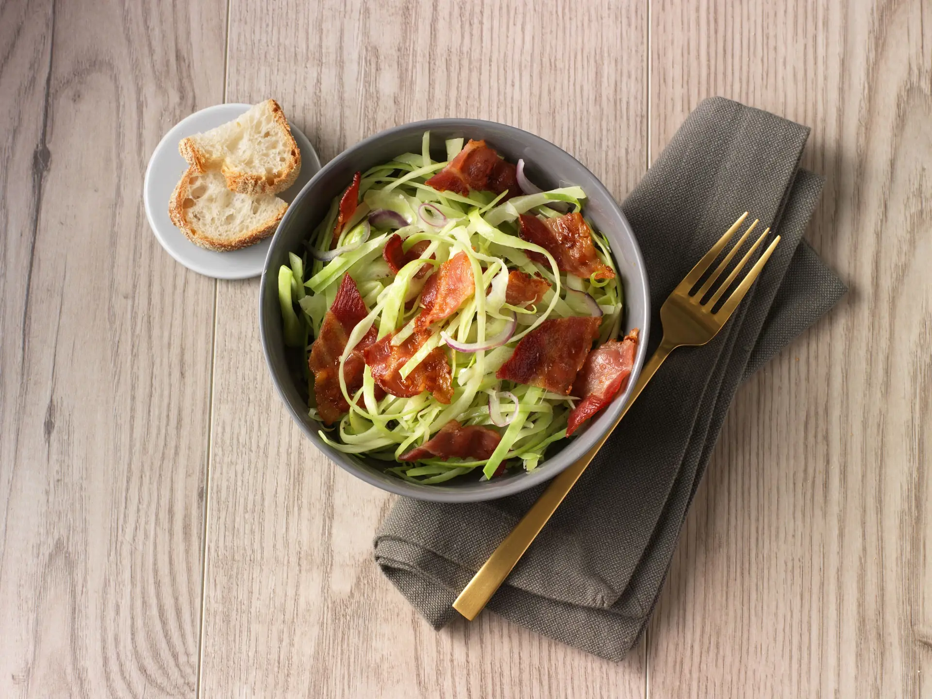 Schweinefilet im Baconmantel mit Äpfeln - Danish Crown Schweinefilet im Baconmantel mit Äpfeln - Danish Crown