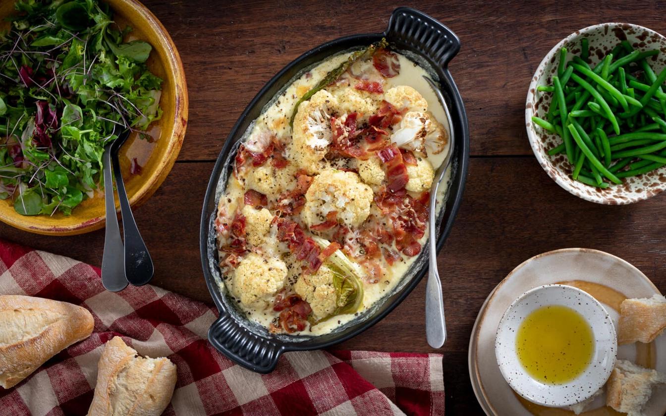 Blomkål med bacon og ostesauce