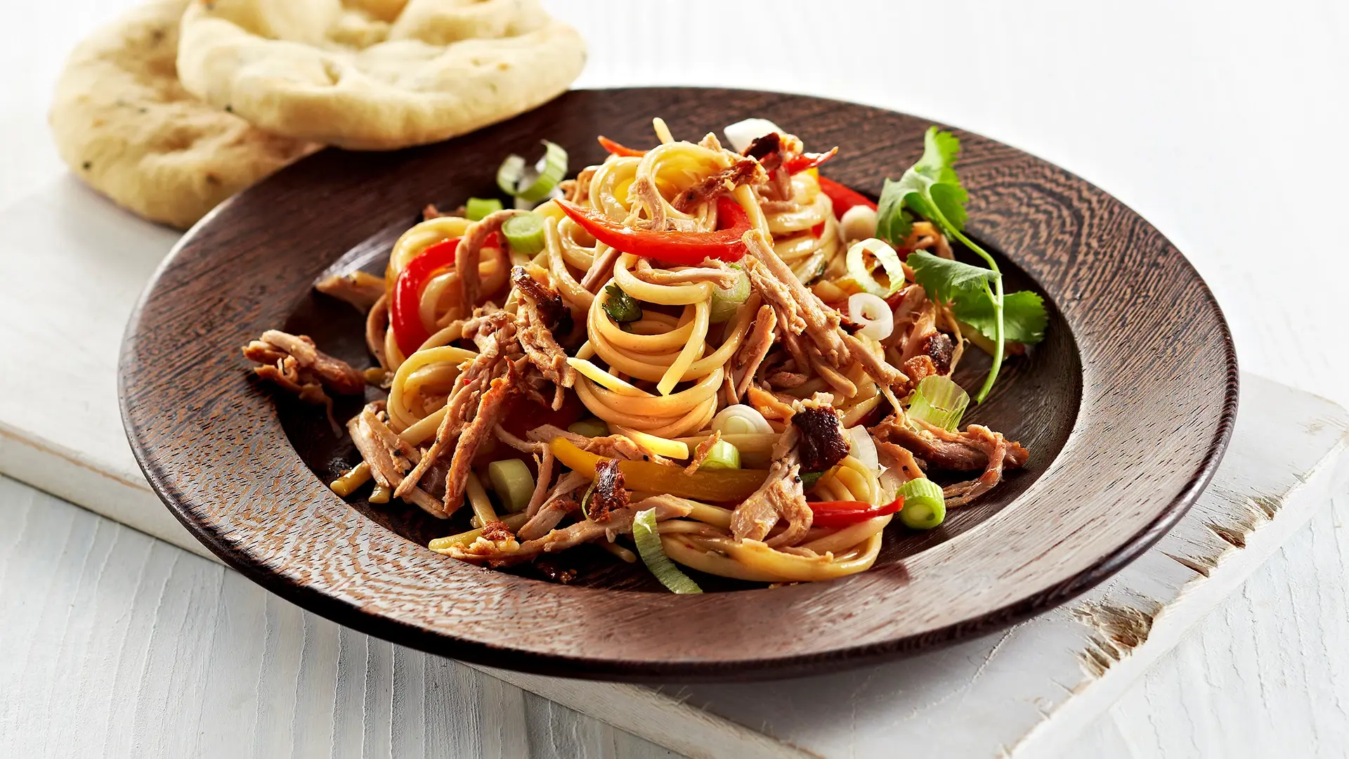 Pulled Turkey mit asiatischen Nudeln